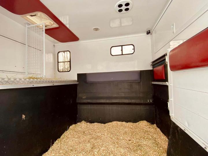 Location confortable pour cheval Haute-Marne